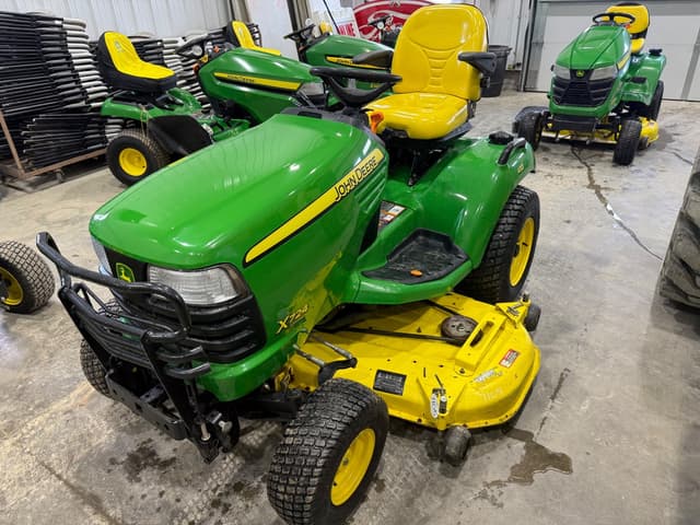 Image of John Deere X724 equipment image 3