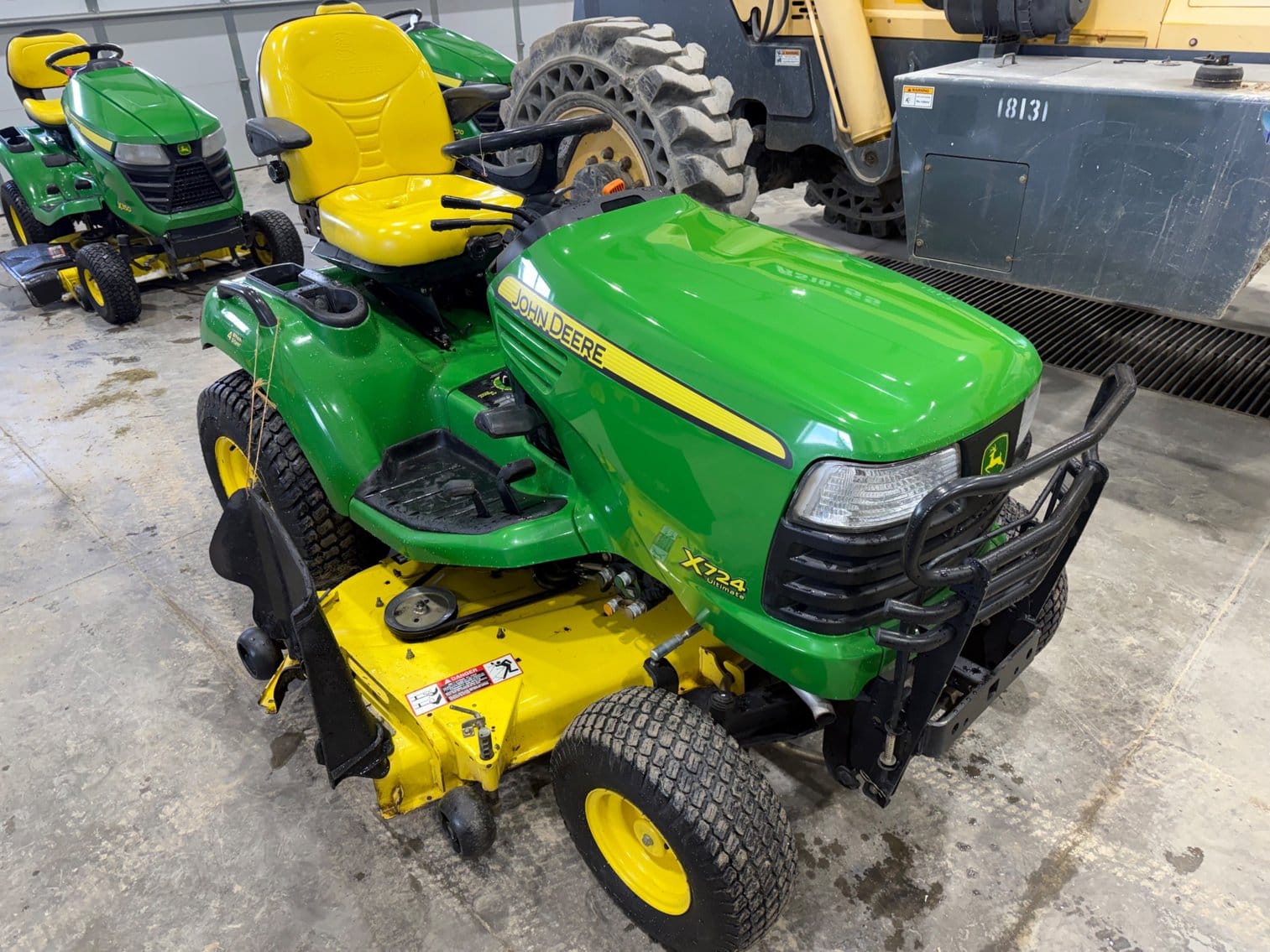2007 John Deere X724 Equipment Image0