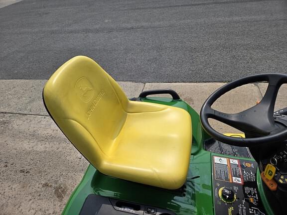 Image of John Deere X729 equipment image 3