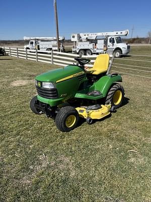 2007 John Deere X740 Image