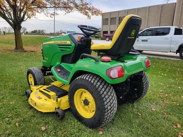 Image of John Deere X744 equipment image 2
