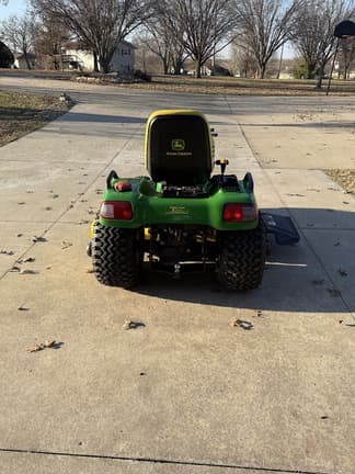 Image of John Deere X748 equipment image 4