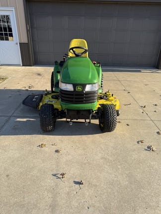 2007 John Deere X748 Equipment Image0