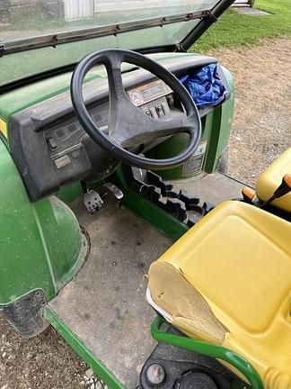 Image of John Deere Gator XUV 620i equipment image 4