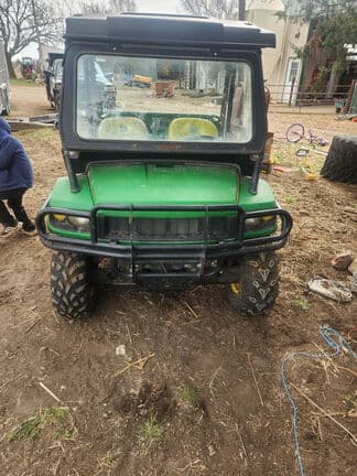 Image of John Deere Gator XUV 620i equipment image 4