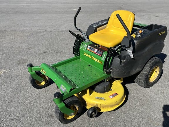 Main image John Deere Z225