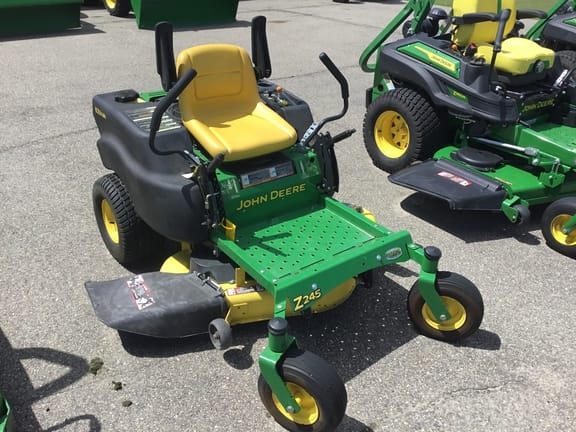 2007 John Deere Z245 Equipment Image0