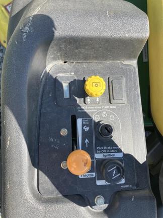 Image of John Deere Z425 equipment image 4