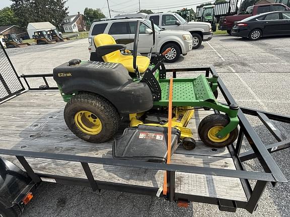 Image of John Deere Z425 equipment image 1