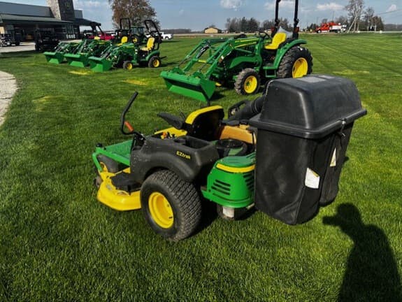 Image of John Deere Z425 equipment image 2