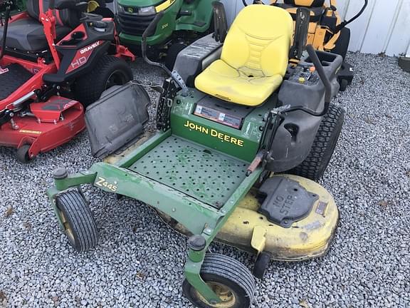 2007 John Deere Z445 Equipment Image0