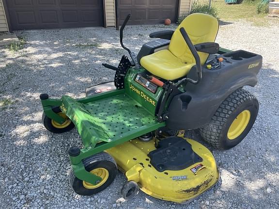 Image of John Deere Z445 Primary image