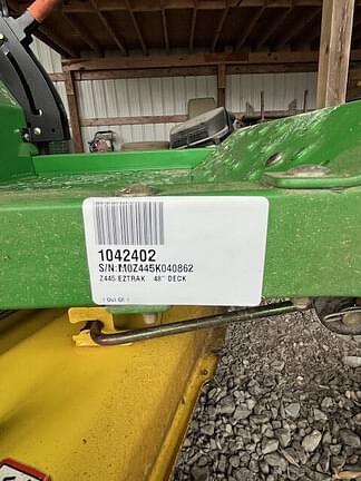 Image of John Deere Z445 equipment image 2