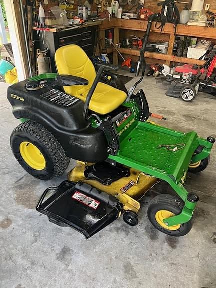 Image of John Deere Z445 equipment image 1