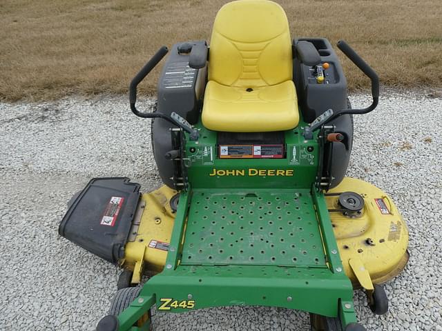 Image of John Deere Z445 equipment image 4