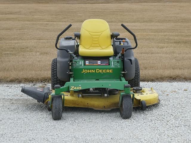 Image of John Deere Z445 equipment image 1