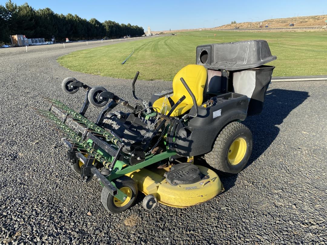 Image of John Deere ZTrak Primary image