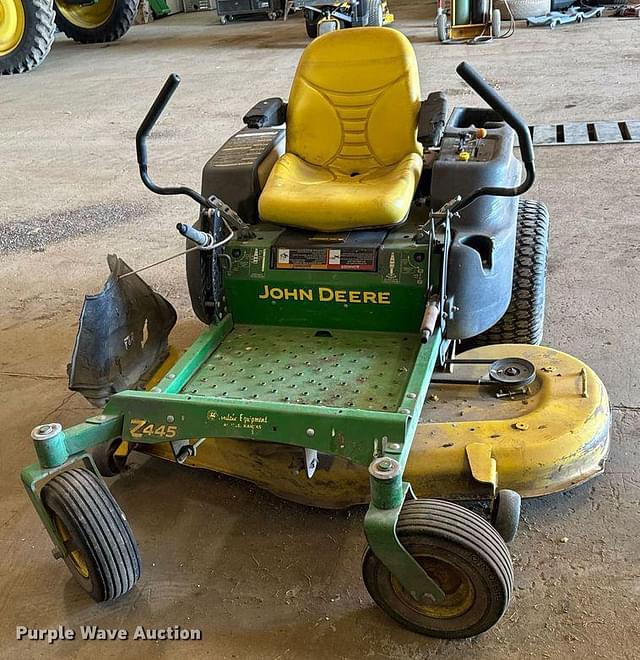 Image of John Deere Z445 equipment image 1