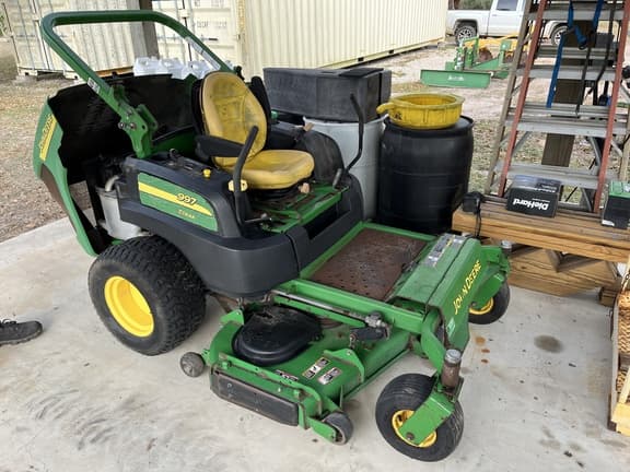 Image of John Deere Z997R equipment image 1