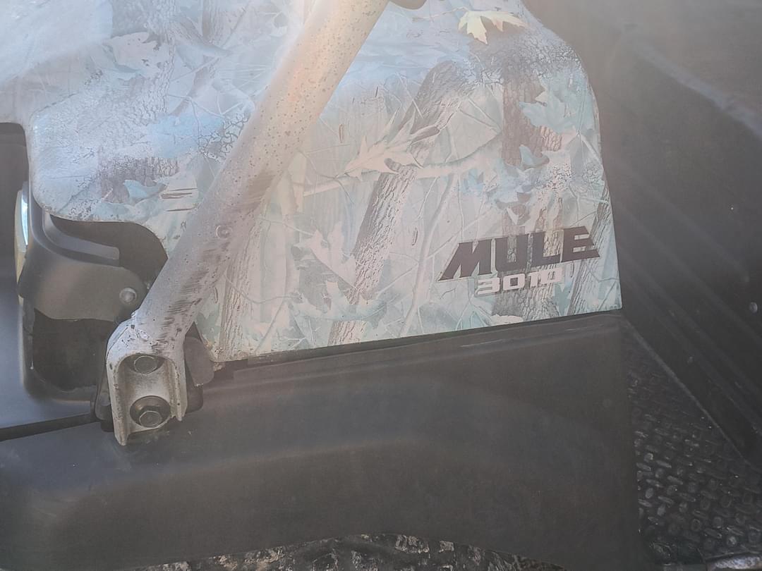 Image of Kawasaki Mule 3010 Image 1