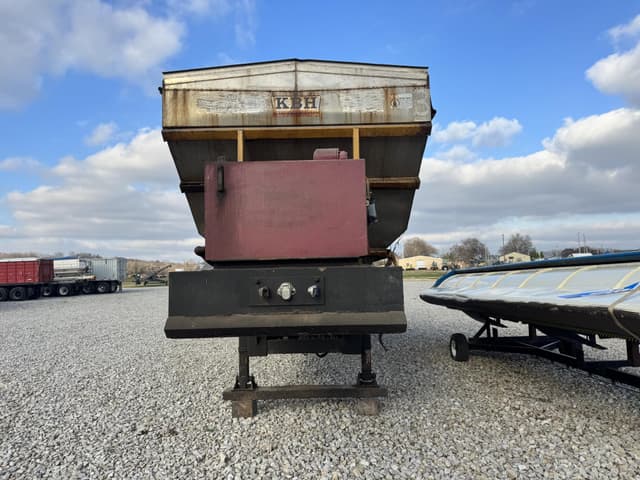 Image of KBH Fertilizer Chassis equipment image 1