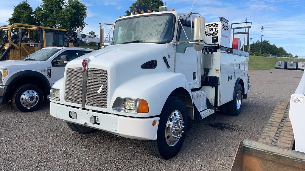 Image of Kenworth T-300 Primary image