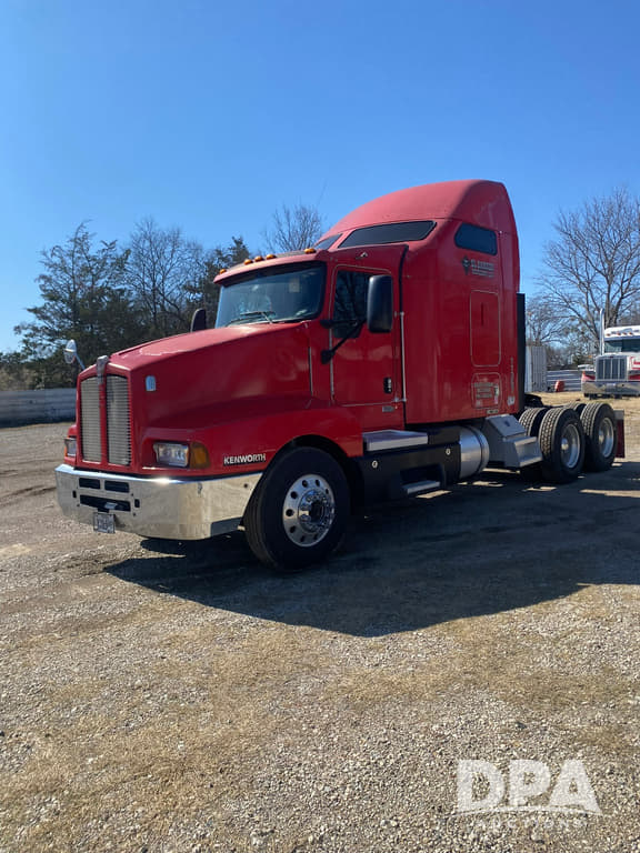 Image of Kenworth T600 equipment image 1