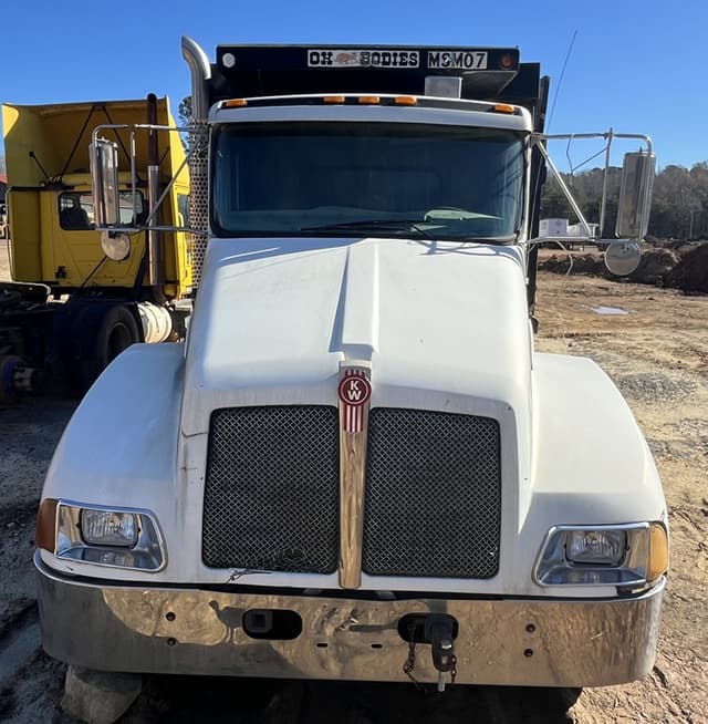 Image of Kenworth T300 equipment image 3