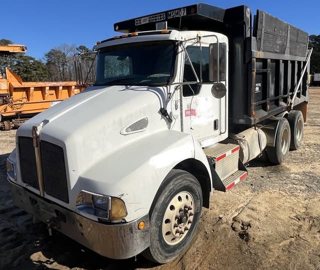 Image of Kenworth T300 equipment image 2