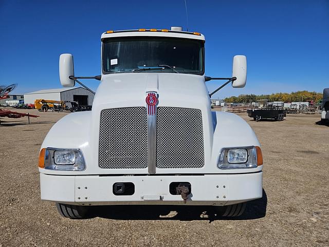 Image of Kenworth T300 equipment image 1