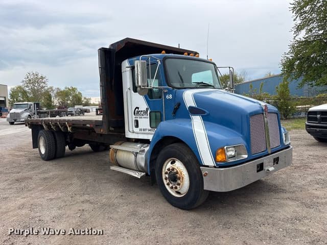 Image of Kenworth T300 equipment image 2