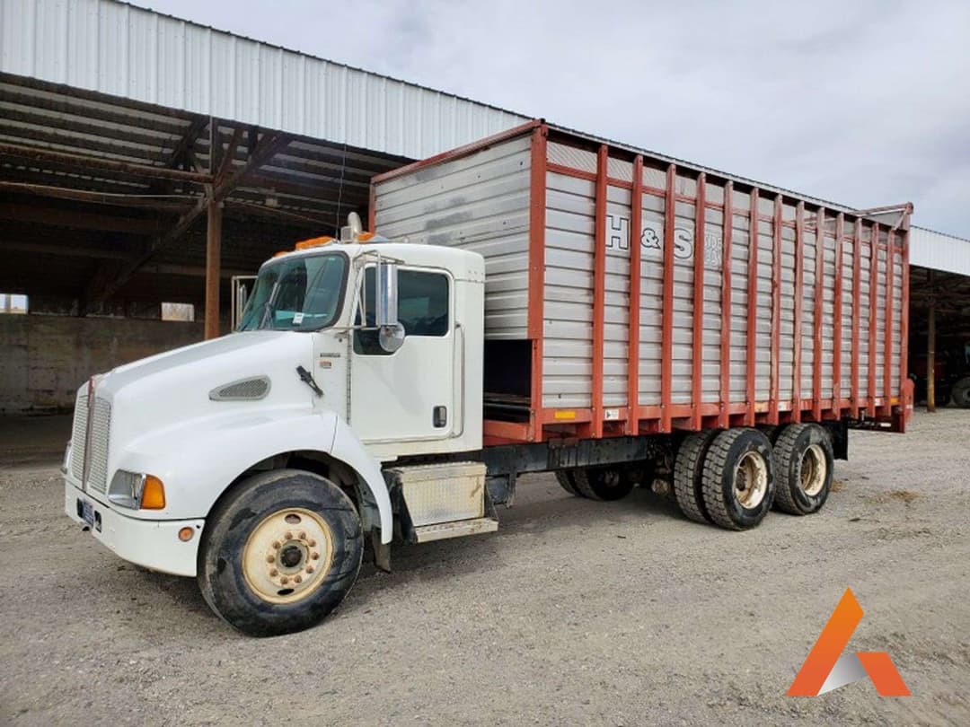 Image of Kenworth T300 Primary image