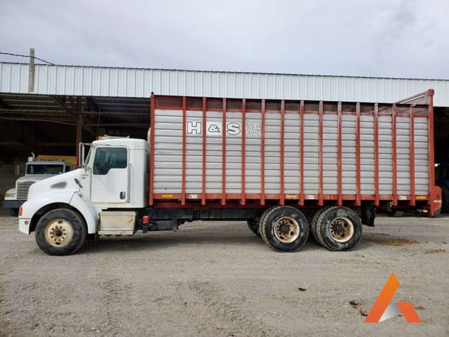 Image of Kenworth T300 equipment image 1