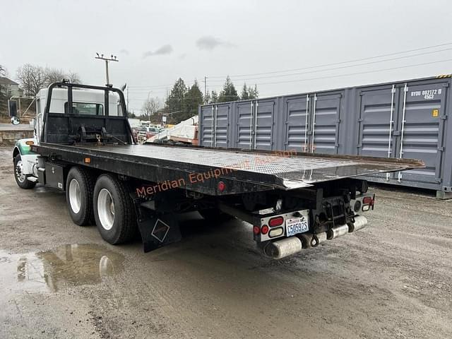 Image of Kenworth T300 equipment image 2