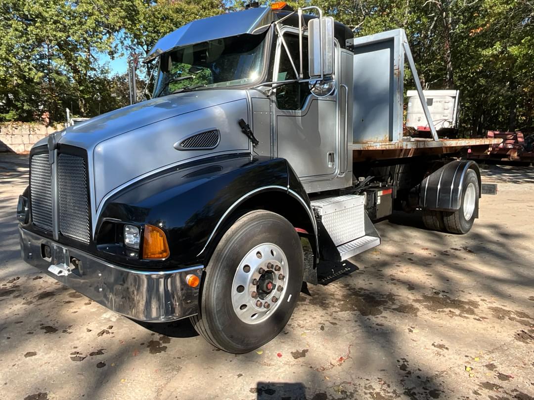 Image of Kenworth T300 Primary image