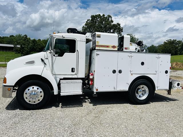 Image of Kenworth T300 equipment image 1