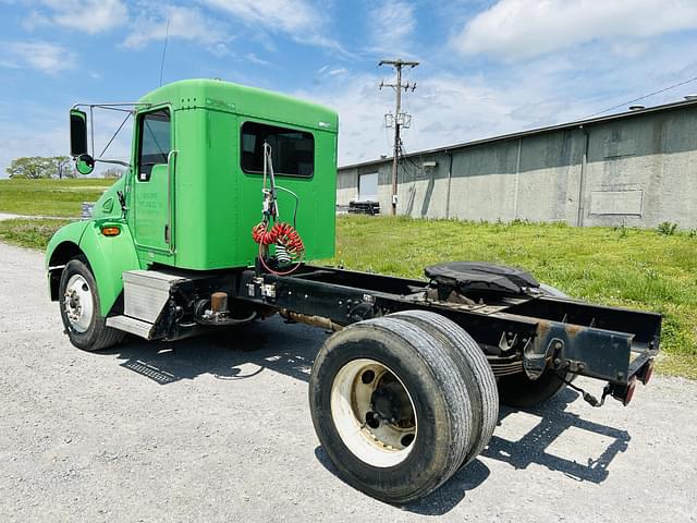Image of Kenworth T300 equipment image 2