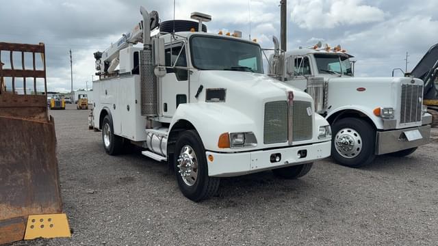 Image of Kenworth T300 equipment image 2