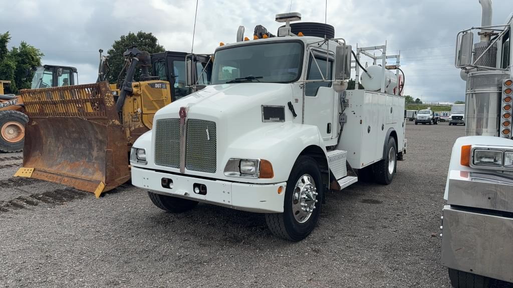 Image of Kenworth T300 Primary image