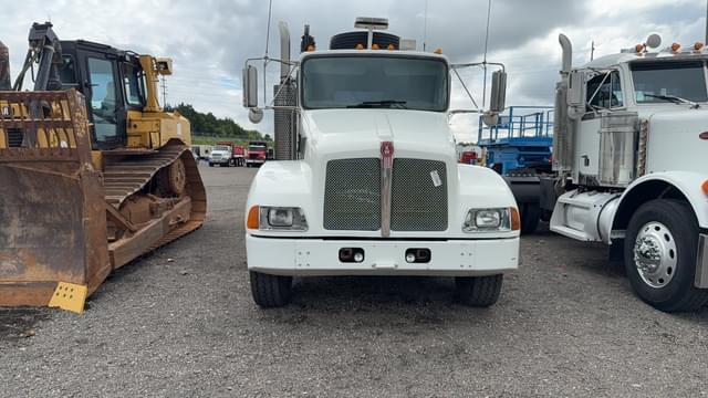 Image of Kenworth T300 equipment image 1