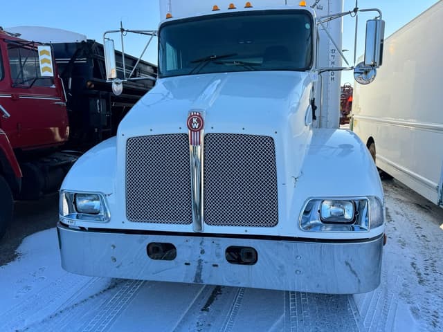 Image of Kenworth T300 equipment image 1