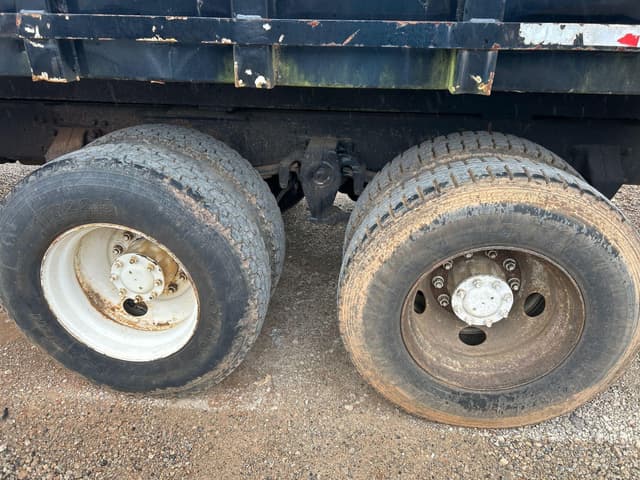 Image of Kenworth T300 equipment image 4