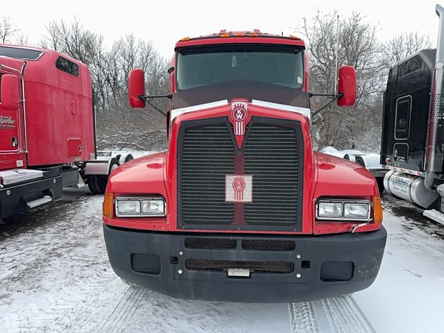 Image of Kenworth T600 equipment image 1