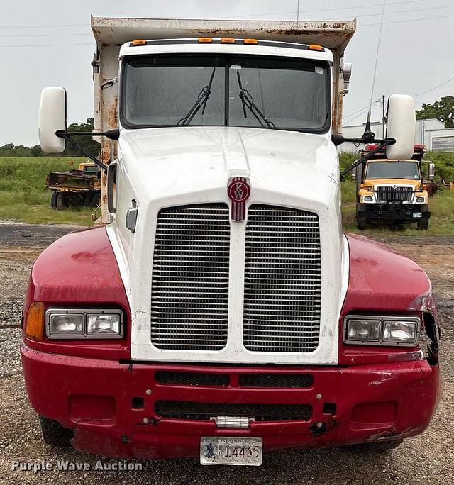 Image of Kenworth T600 equipment image 1