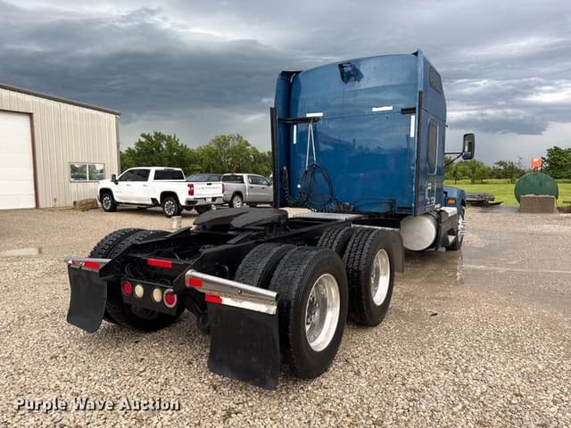Image of Kenworth T600 equipment image 4