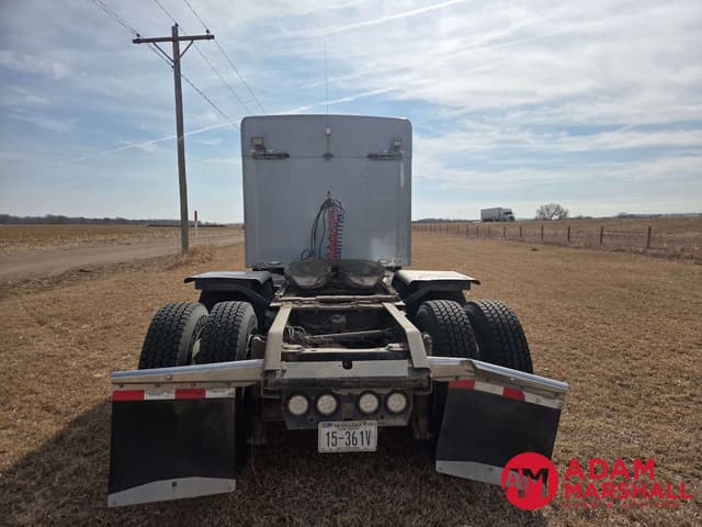 Image of Kenworth T600 equipment image 4