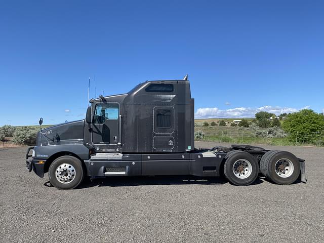Image of Kenworth T600 equipment image 1