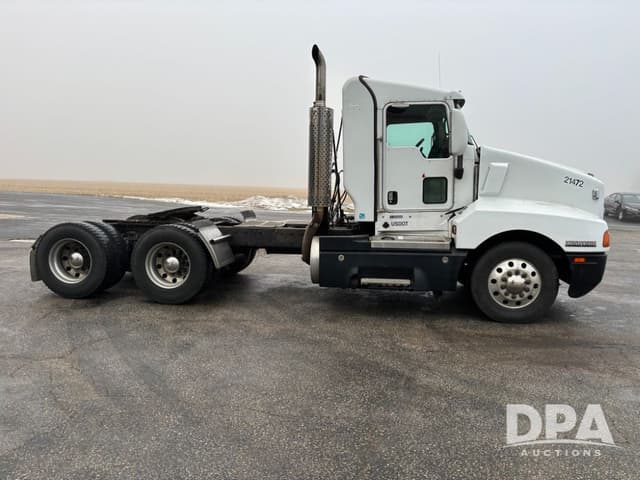 Image of Kenworth T600 equipment image 3