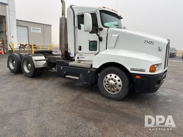 Image of Kenworth T600 equipment image 1