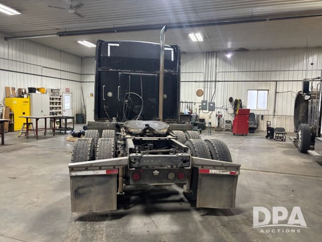 Image of Kenworth T600 equipment image 4